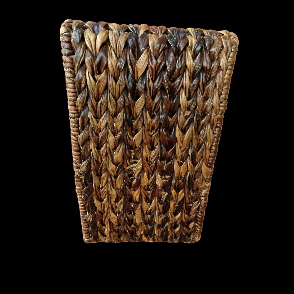 Wicker Wine Rack 6 Bottle Holder Rattan Woven Boho Rustic Coastalcore Countertop - Picture 4 of 6